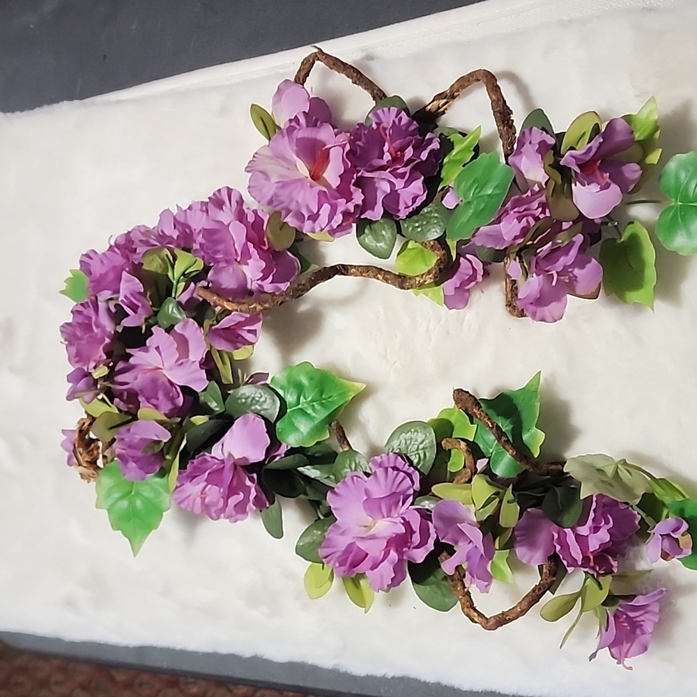ARTIFICIAL VINE  1- PIECE PURPLE  FLOWERS.